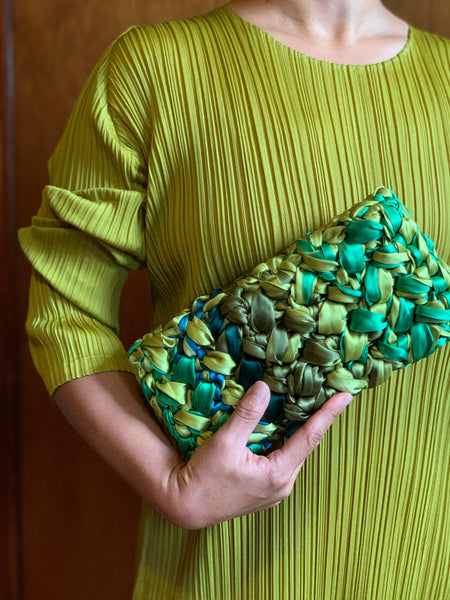 Lorenza Gandaglia Ribbon Clutch Green – SantM